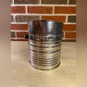 Vintage Bromwell's 5 Cup Flour Sifter, Black Wood Handle Farmhouse Kitchen Decor